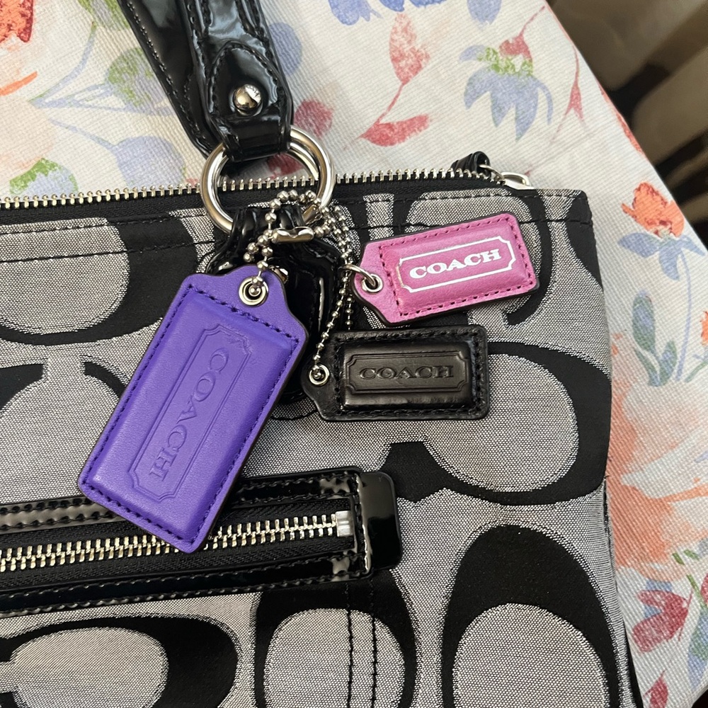 Like New Coach Black Signature Print Purple Interior Shoulder Bag - Picture 6 of 15